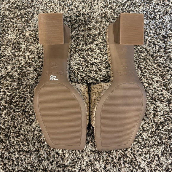 New Guess Logo Block Heel Mule Sandals  Women's Size 7 - Picture 3 of 6